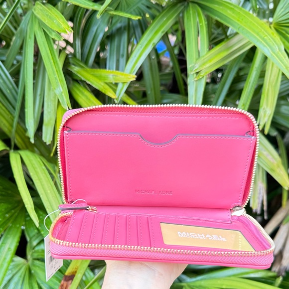 Michael Kors Jet Set Travel Multifunction Large Phone Wallet MK Light Berry - Picture 8 of 13